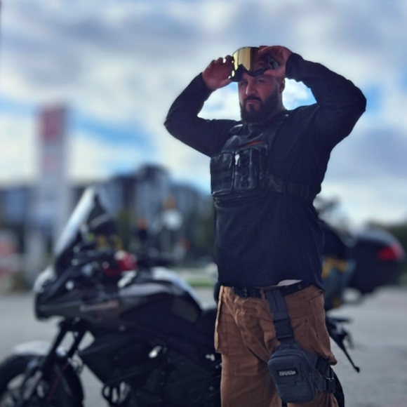 Meet your Posher, Rob - Picture 3 of 4